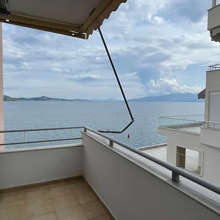Estivo Seaview Apartment Sarande